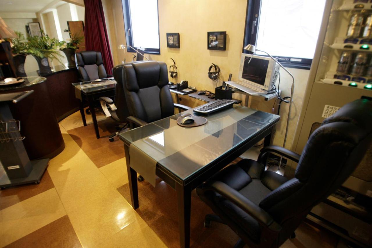 Hotel Satellite Satsumasendai Екстер'єр фото